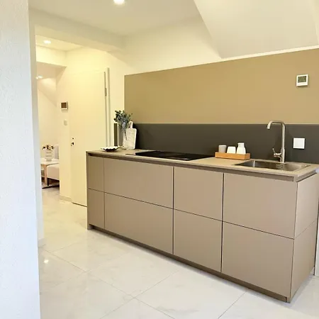 Appartamento Luxrem-De 5 Apartments