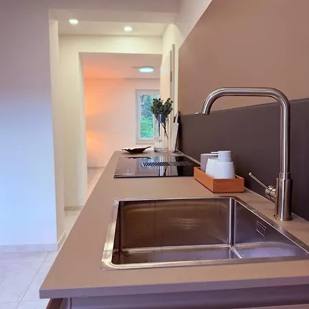Luxrem 5 Skyline Apartment